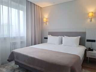 Гостиница Салют Москва Номер люкс с 1 двуспальной кроватью-1